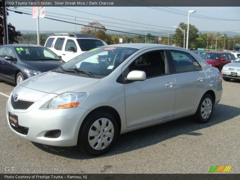 Silver Streak Mica / Dark Charcoal 2009 Toyota Yaris S Sedan