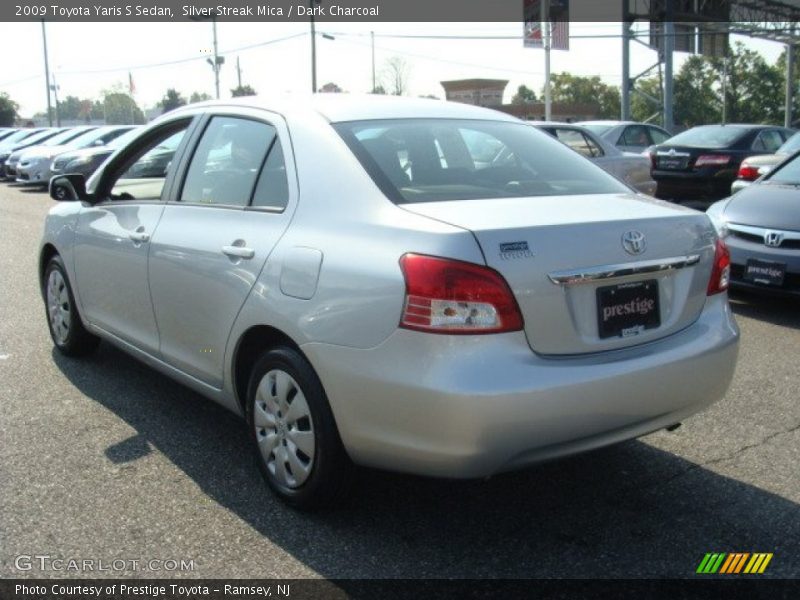 Silver Streak Mica / Dark Charcoal 2009 Toyota Yaris S Sedan