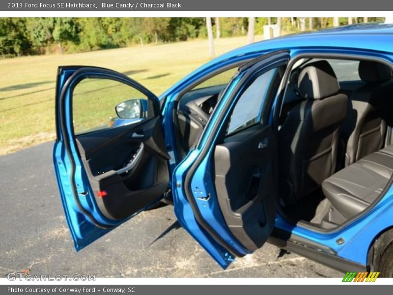 Blue Candy / Charcoal Black 2013 Ford Focus SE Hatchback