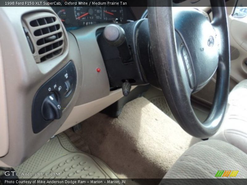 Oxford White / Medium Prairie Tan 1998 Ford F150 XLT SuperCab