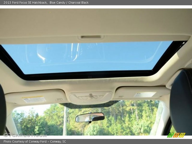 Blue Candy / Charcoal Black 2013 Ford Focus SE Hatchback