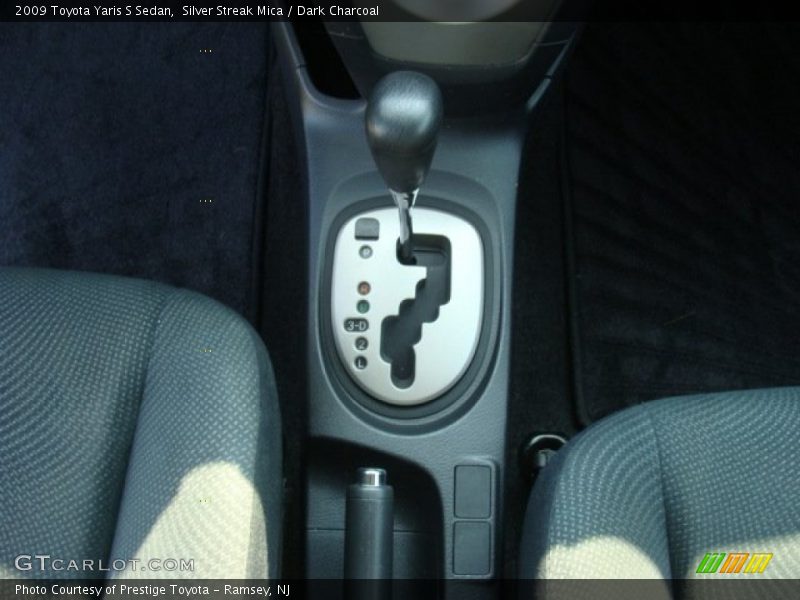 Silver Streak Mica / Dark Charcoal 2009 Toyota Yaris S Sedan