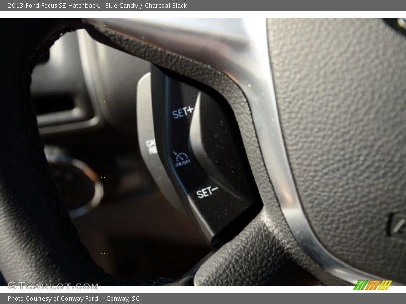 Blue Candy / Charcoal Black 2013 Ford Focus SE Hatchback