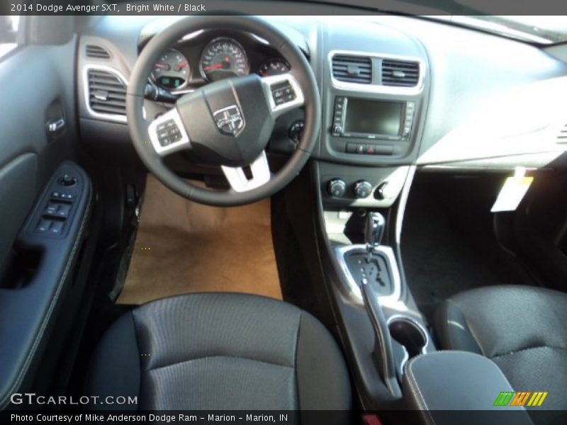 Bright White / Black 2014 Dodge Avenger SXT