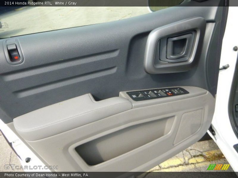Door Panel of 2014 Ridgeline RTL