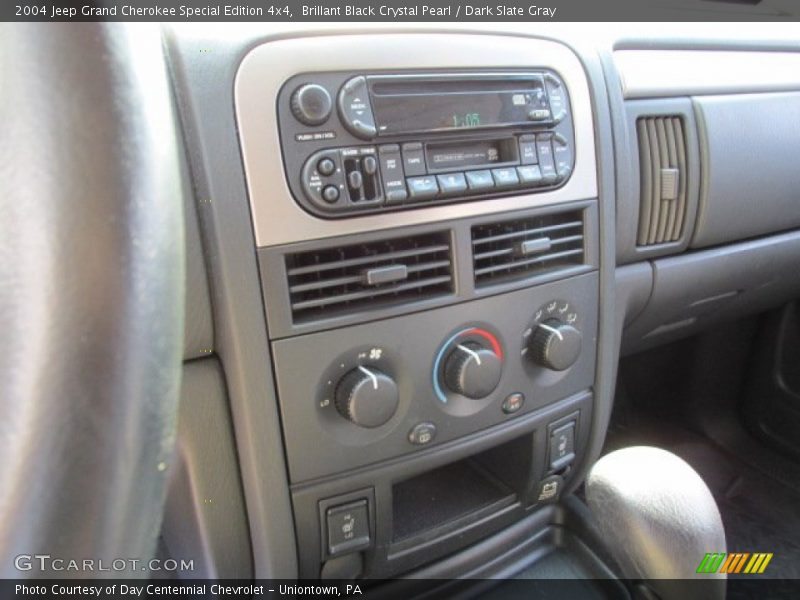 Brillant Black Crystal Pearl / Dark Slate Gray 2004 Jeep Grand Cherokee Special Edition 4x4