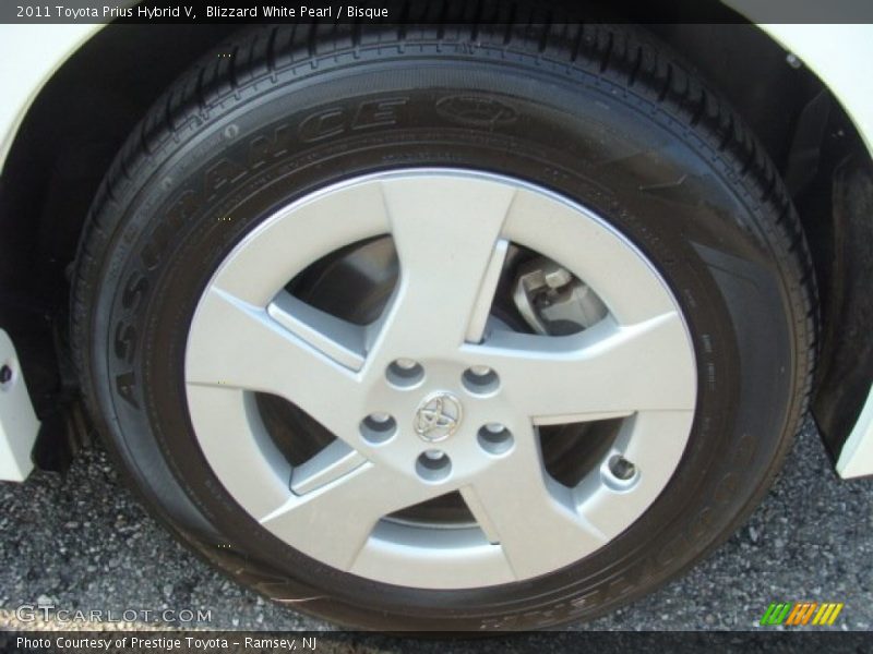Blizzard White Pearl / Bisque 2011 Toyota Prius Hybrid V