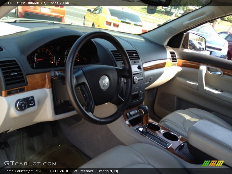 Cocoa / Tan 2010 Saturn Outlook XR