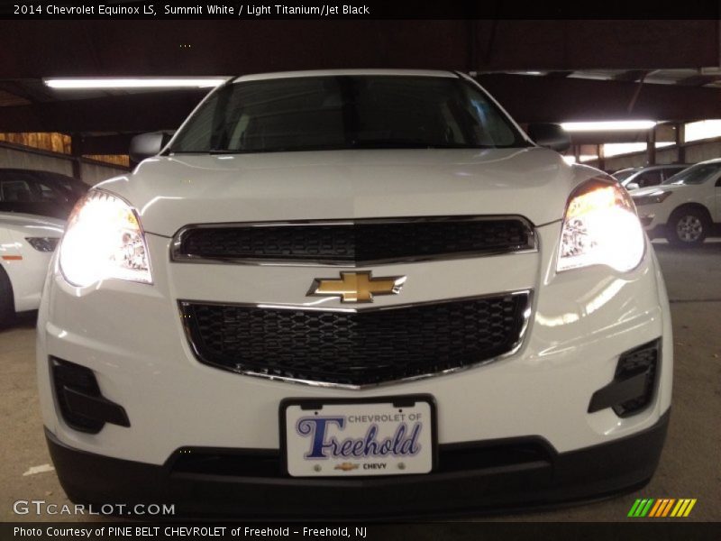 Summit White / Light Titanium/Jet Black 2014 Chevrolet Equinox LS