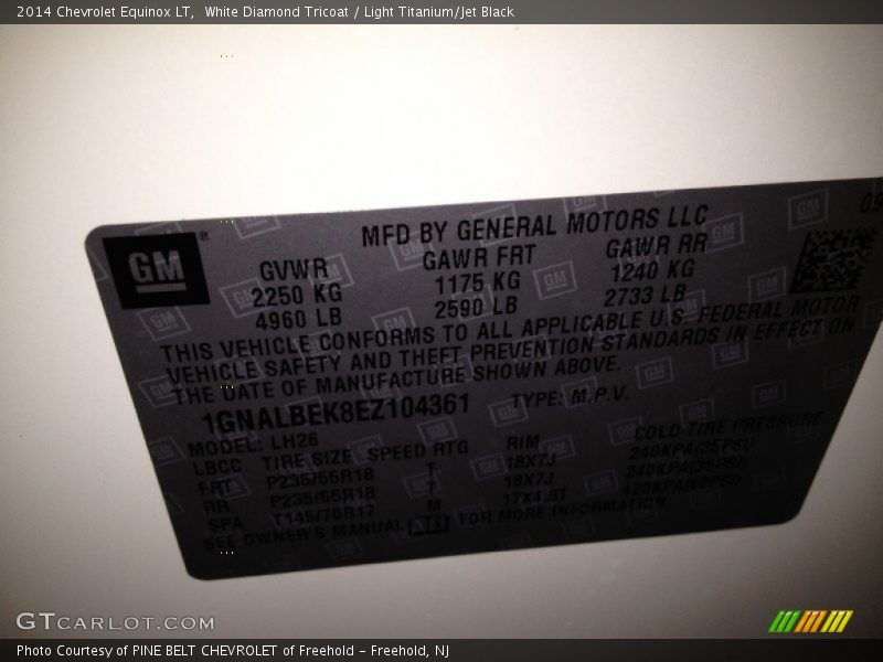 White Diamond Tricoat / Light Titanium/Jet Black 2014 Chevrolet Equinox LT