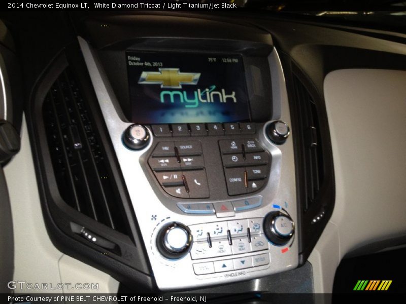 White Diamond Tricoat / Light Titanium/Jet Black 2014 Chevrolet Equinox LT