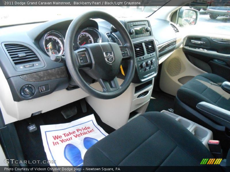 Blackberry Pearl / Black/Light Graystone 2011 Dodge Grand Caravan Mainstreet