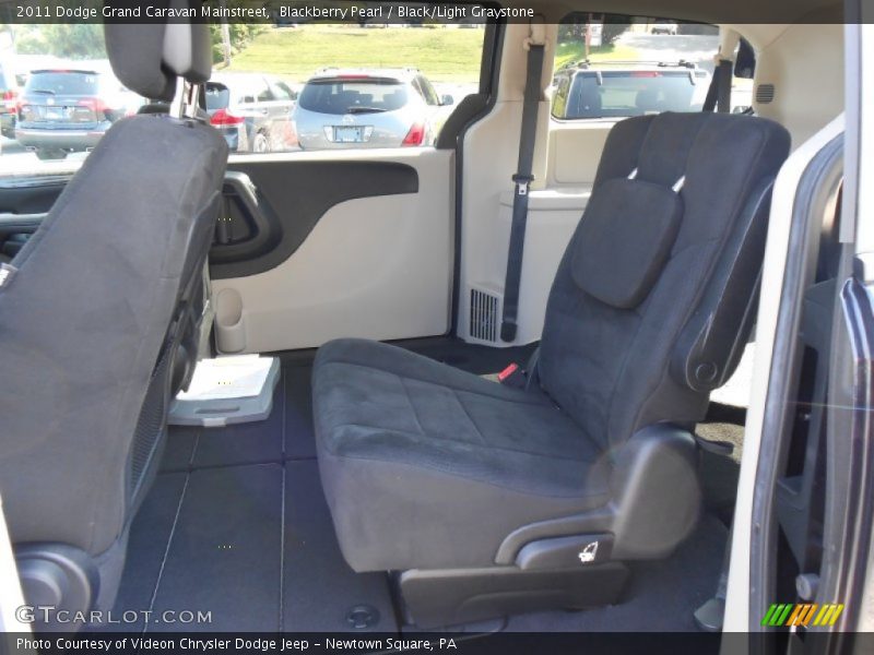 Blackberry Pearl / Black/Light Graystone 2011 Dodge Grand Caravan Mainstreet
