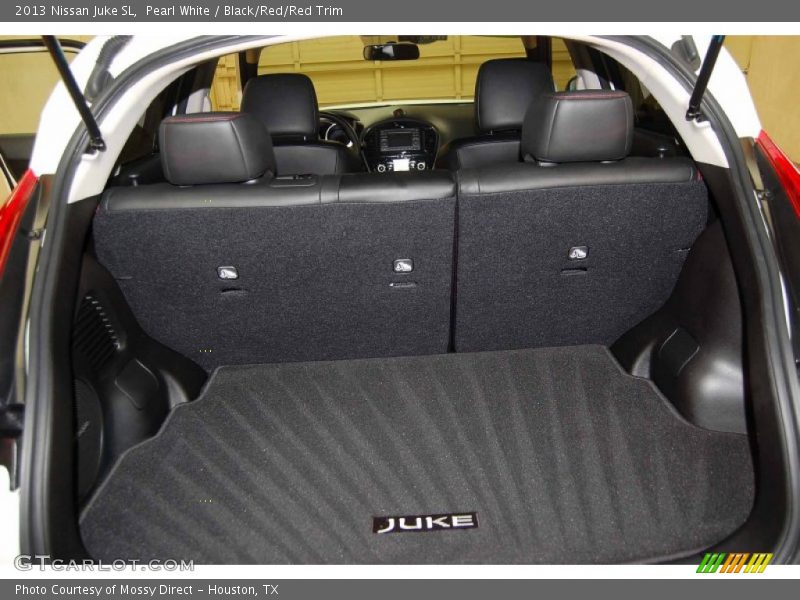 Pearl White / Black/Red/Red Trim 2013 Nissan Juke SL