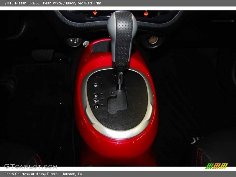 Pearl White / Black/Red/Red Trim 2013 Nissan Juke SL
