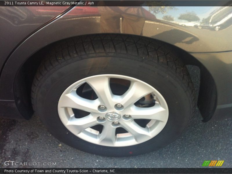 Magnetic Gray Metallic / Ash 2011 Toyota Camry LE