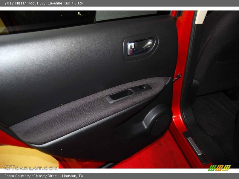 Cayenne Red / Black 2012 Nissan Rogue SV