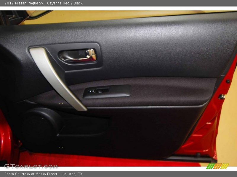 Cayenne Red / Black 2012 Nissan Rogue SV