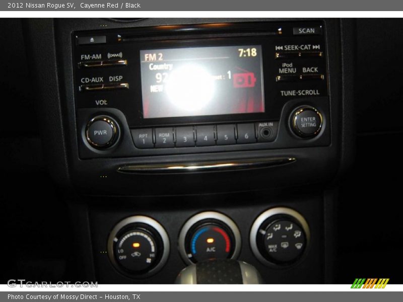 Cayenne Red / Black 2012 Nissan Rogue SV