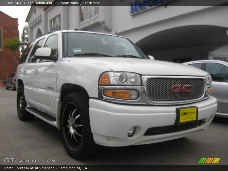 Summit White / Sandstone 2005 GMC Yukon Denali AWD