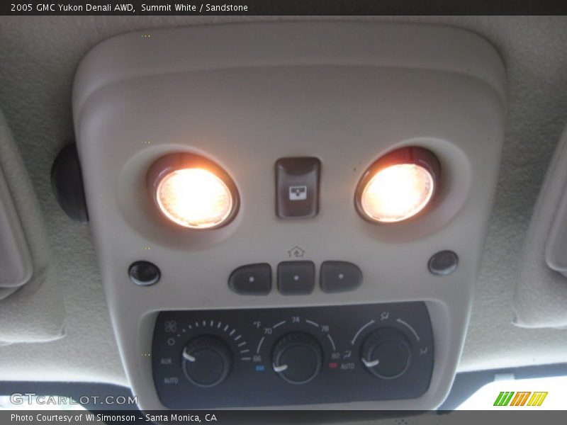 Summit White / Sandstone 2005 GMC Yukon Denali AWD