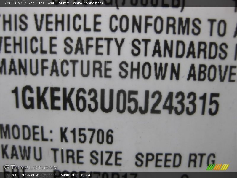 Summit White / Sandstone 2005 GMC Yukon Denali AWD