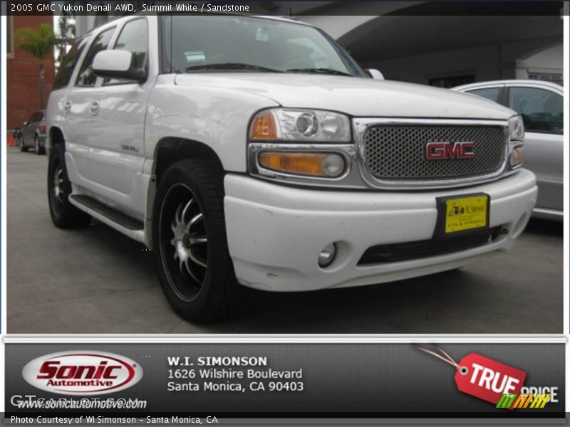 Summit White / Sandstone 2005 GMC Yukon Denali AWD