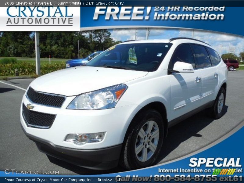 Summit White / Dark Gray/Light Gray 2009 Chevrolet Traverse LT