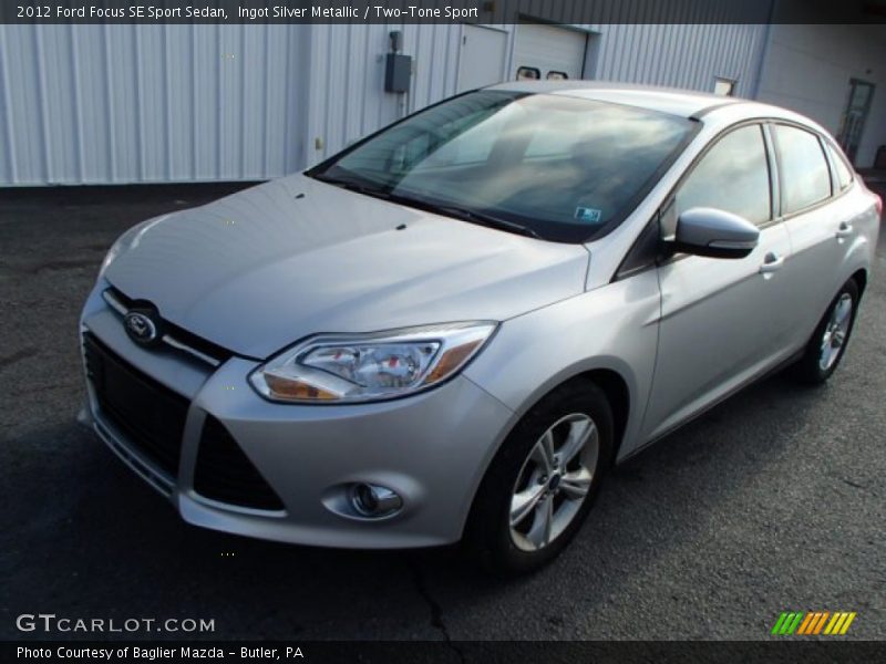 Ingot Silver Metallic / Two-Tone Sport 2012 Ford Focus SE Sport Sedan