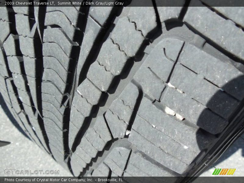Summit White / Dark Gray/Light Gray 2009 Chevrolet Traverse LT