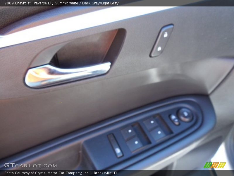 Summit White / Dark Gray/Light Gray 2009 Chevrolet Traverse LT