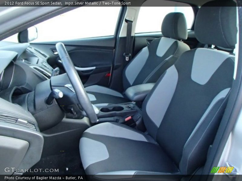 Ingot Silver Metallic / Two-Tone Sport 2012 Ford Focus SE Sport Sedan