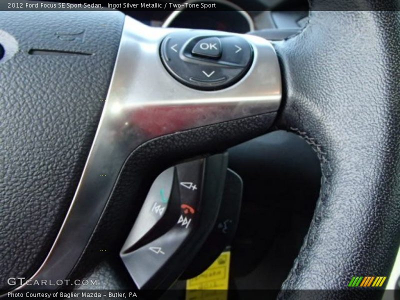 Ingot Silver Metallic / Two-Tone Sport 2012 Ford Focus SE Sport Sedan