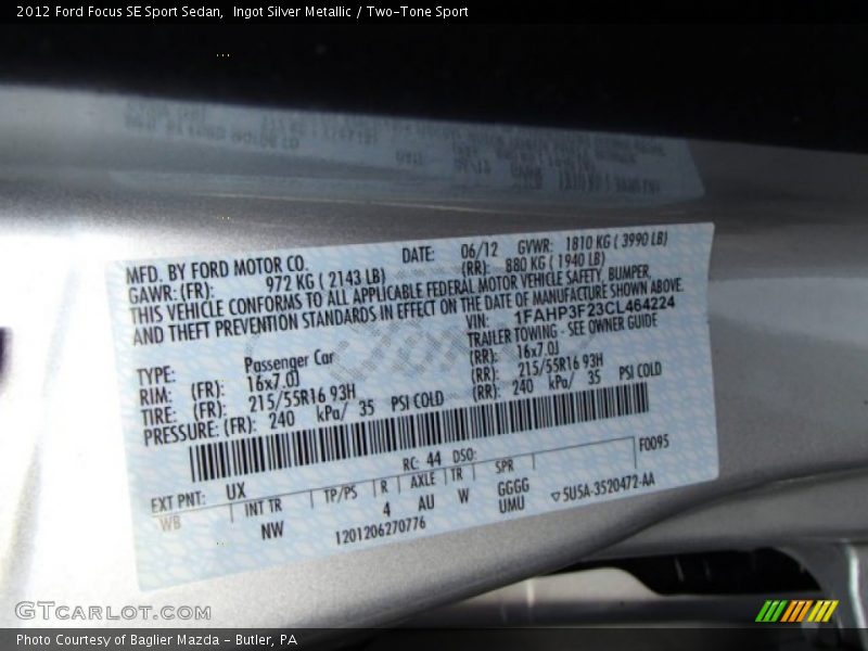 Ingot Silver Metallic / Two-Tone Sport 2012 Ford Focus SE Sport Sedan