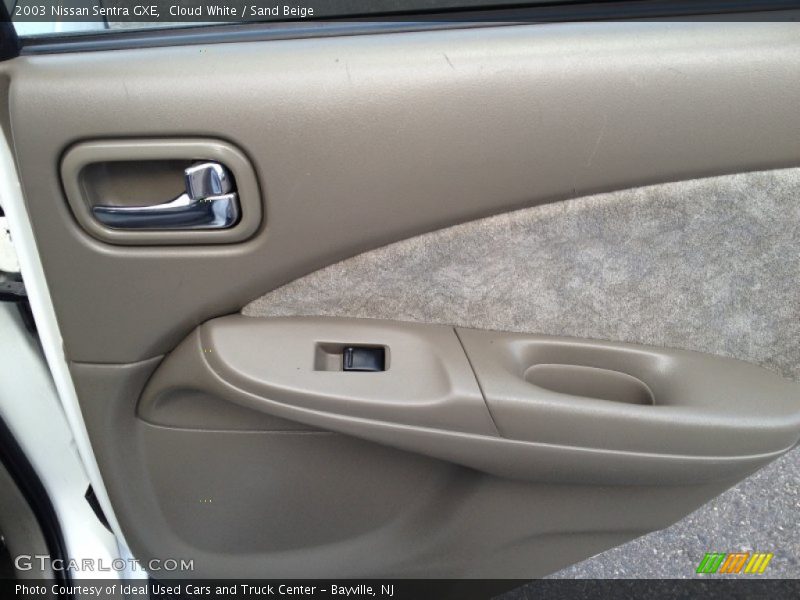 Cloud White / Sand Beige 2003 Nissan Sentra GXE
