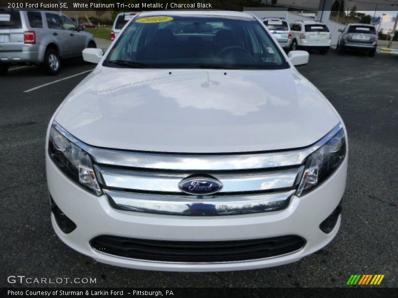 White Platinum Tri-coat Metallic / Charcoal Black 2010 Ford Fusion SE