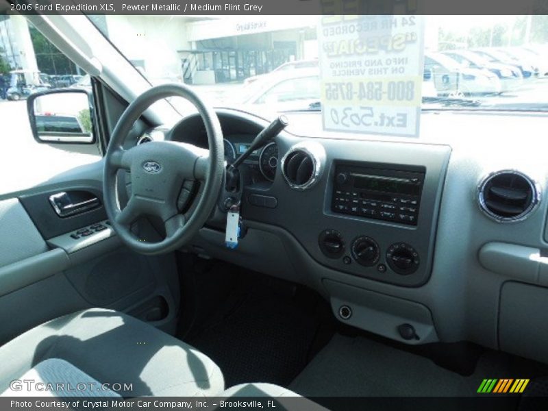 Pewter Metallic / Medium Flint Grey 2006 Ford Expedition XLS