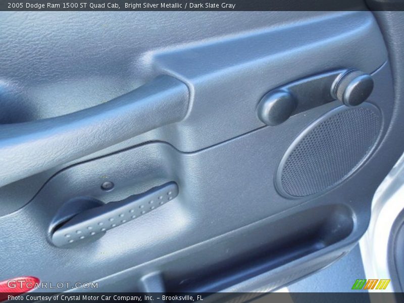 Bright Silver Metallic / Dark Slate Gray 2005 Dodge Ram 1500 ST Quad Cab