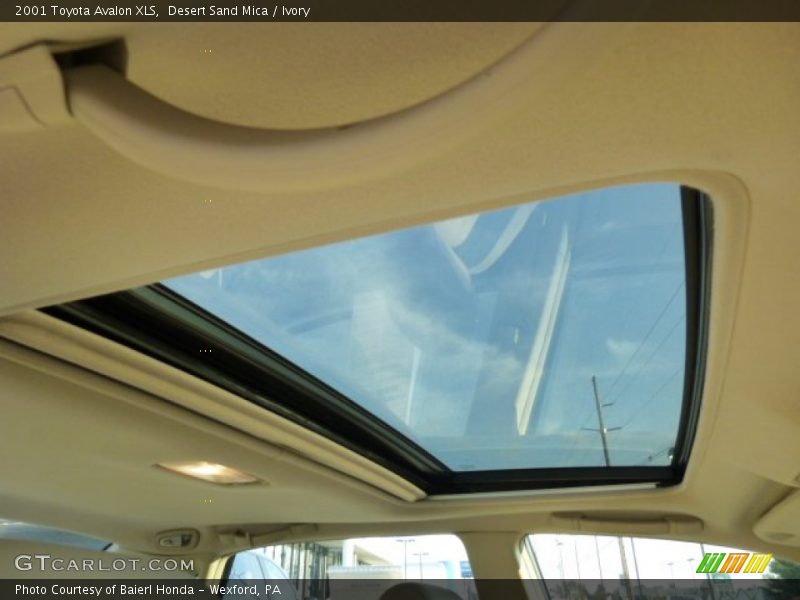 Desert Sand Mica / Ivory 2001 Toyota Avalon XLS