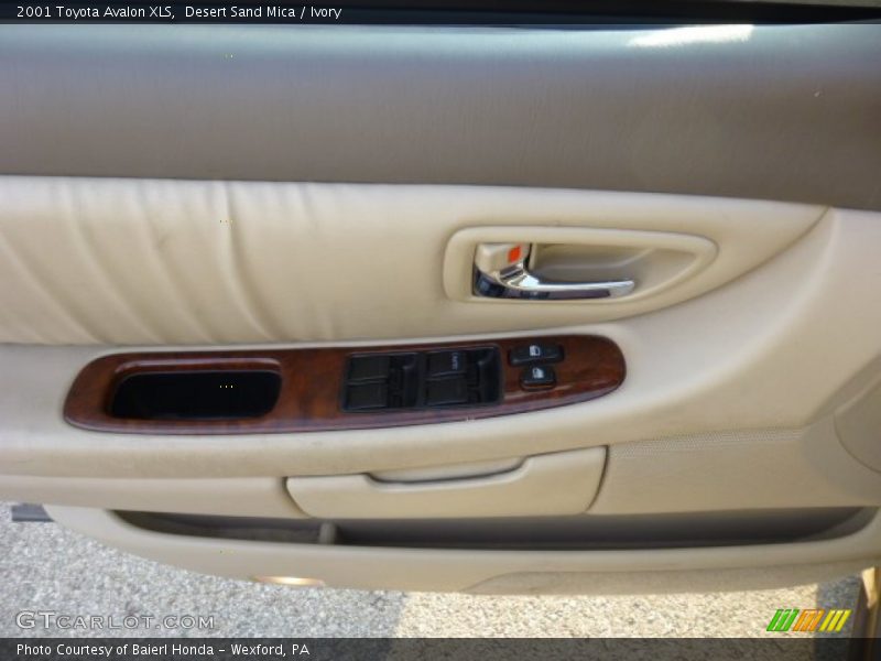 Desert Sand Mica / Ivory 2001 Toyota Avalon XLS