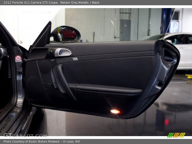 Door Panel of 2012 911 Carrera GTS Coupe