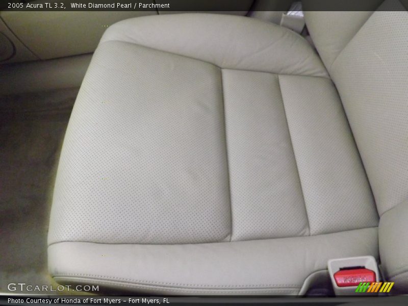 White Diamond Pearl / Parchment 2005 Acura TL 3.2