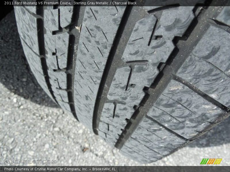 Sterling Gray Metallic / Charcoal Black 2011 Ford Mustang V6 Premium Coupe