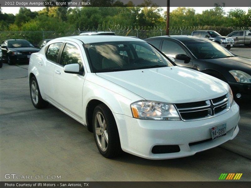 Bright White / Black 2012 Dodge Avenger SXT