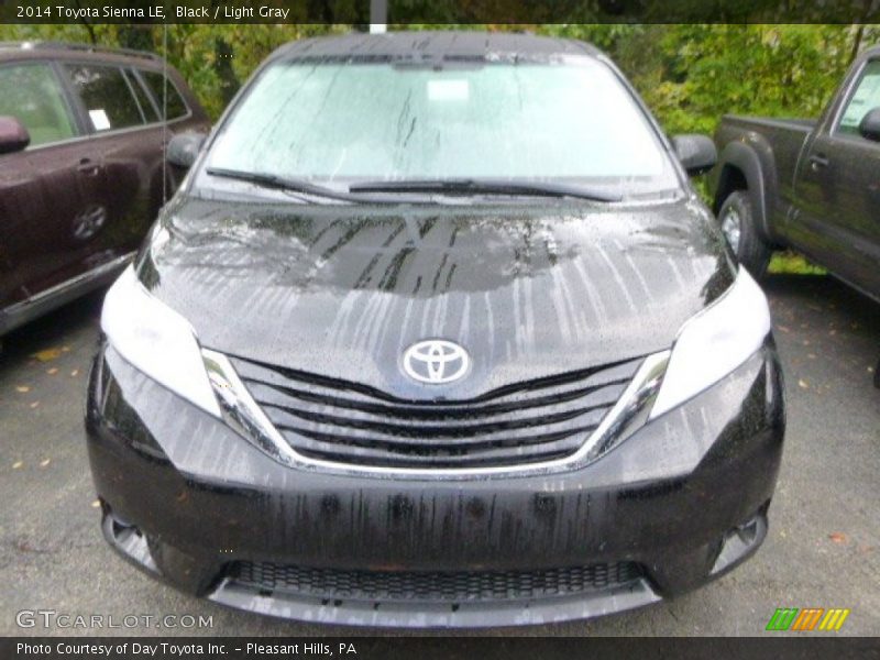 Black / Light Gray 2014 Toyota Sienna LE