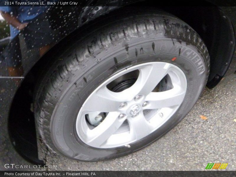 Black / Light Gray 2014 Toyota Sienna LE