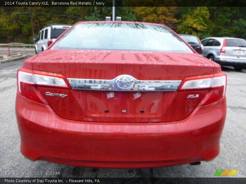 Barcelona Red Metallic / Ivory 2014 Toyota Camry XLE