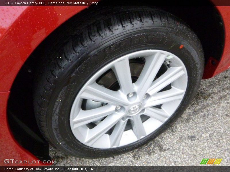 Barcelona Red Metallic / Ivory 2014 Toyota Camry XLE