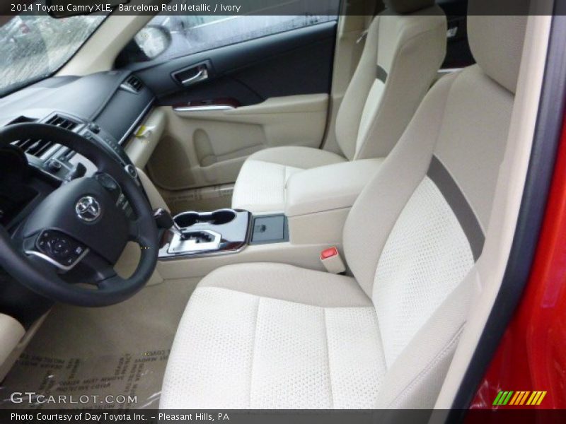 Barcelona Red Metallic / Ivory 2014 Toyota Camry XLE