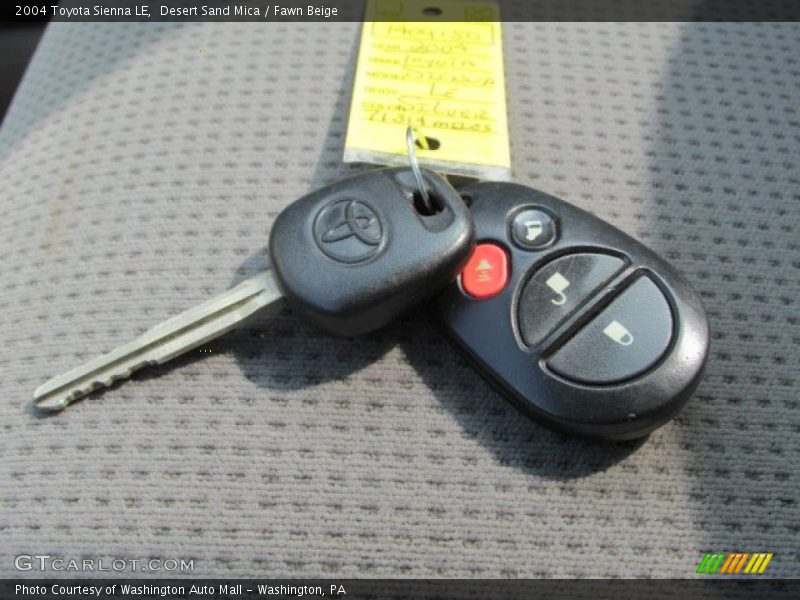 Desert Sand Mica / Fawn Beige 2004 Toyota Sienna LE